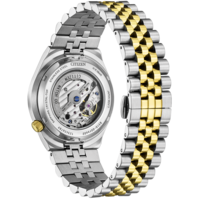 Citizen-kello hopeisella ja kultaisella rannekkeella, joka näyttää kellon mekanismin.