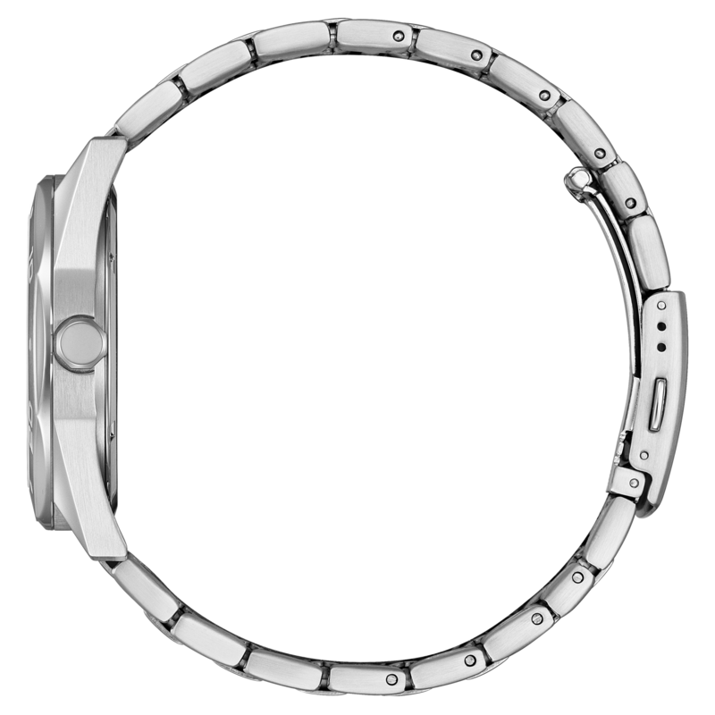 Hopeinen rannekello metallirannekkeella sivusta valkoisella pohjalla.