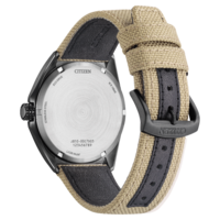 Citizen-kellon takaosa, jossa on yksityiskohtia: Eco-Drive, ruostumaton teräs, W.R. 10BAR, Japan Movt.