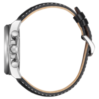 Hopeinen rannekello, jossa on musta nahkaranneke sivulta katsottuna.