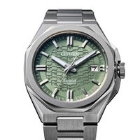 Lähikuva vihreästä Citizen Series 8 -automaattikellosta.