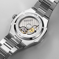 Citizen-kellon takaosa, näkyvä mekanismi, ruostumaton teräs, safiirikristalli, vedenpitävä.