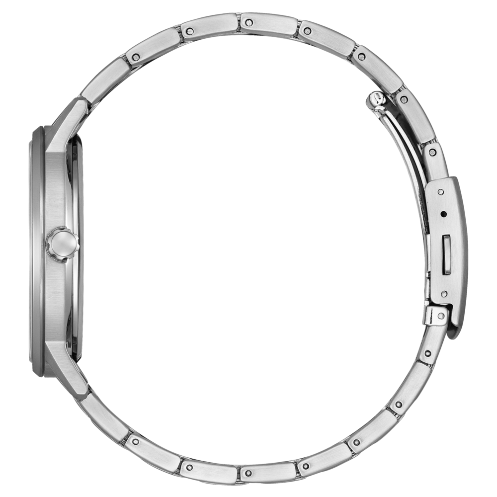 Hopeinen kello metallirannekkeella, sivukuva, eristetty valkoisella pohjalla.