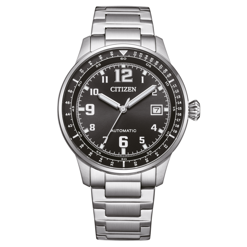 Citizen-kello, jossa musta kellotaulu, hopeinen ranneke ja automaattinen koneisto.
